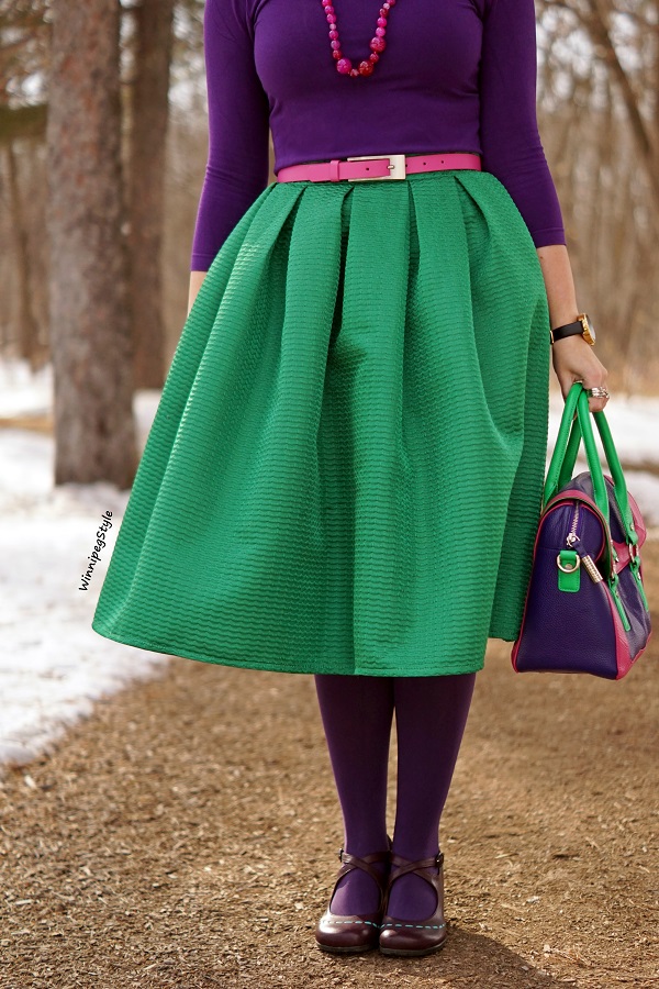 Winnipeg Style, Canadian fashion blog, classic vintage style, Chicwish bright kelly green midi skirt, C